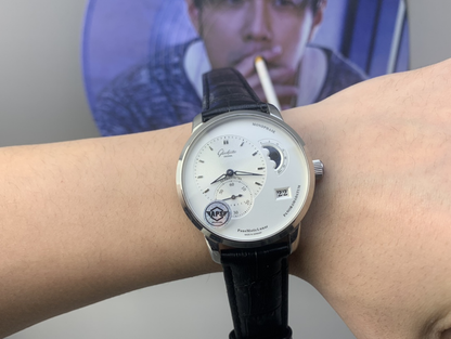 Luxury Fashion Men's Watch - W25031406